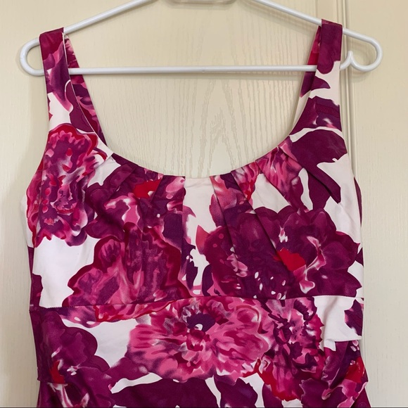 Floral Patterned Sheath Dress - Picture 2 of 6